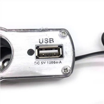 انڈیکیٹر لائٹ کے ساتھ کار چارجر